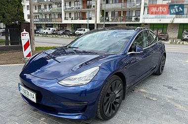 Tesla Model 3  2019