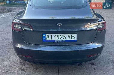 Tesla Model 3  2021