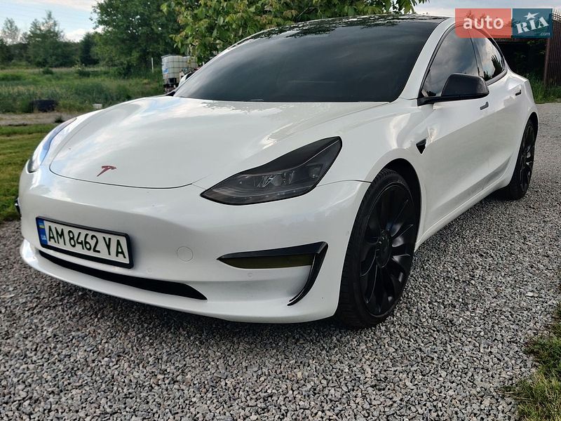 Tesla Model 3 2021