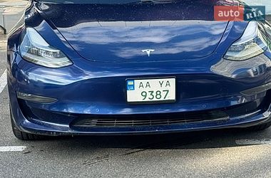 Tesla Model 3  2018