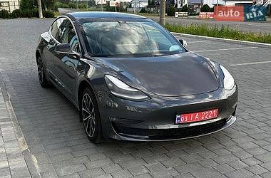 Tesla Model 3  2019
