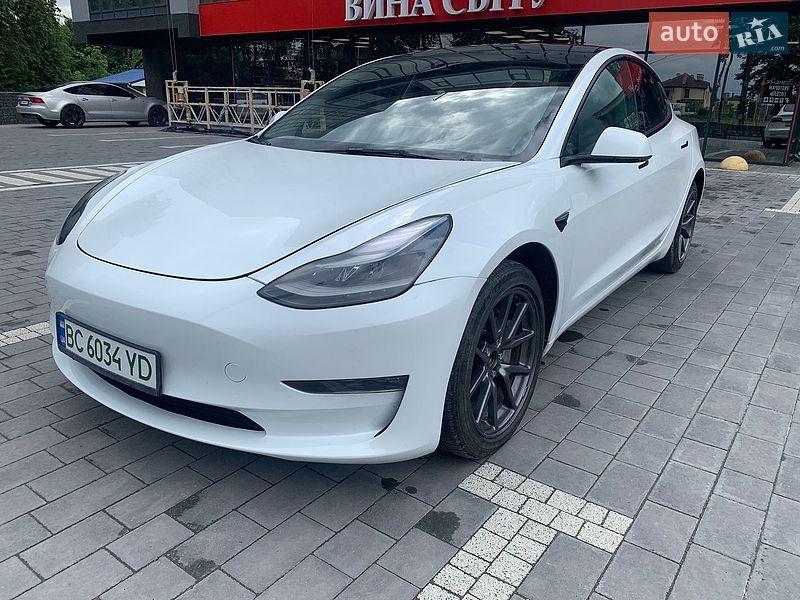 Tesla Model 3 2023