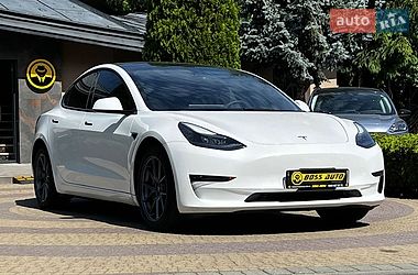 Tesla Model 3  2023