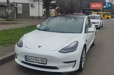 Tesla Model 3  2023