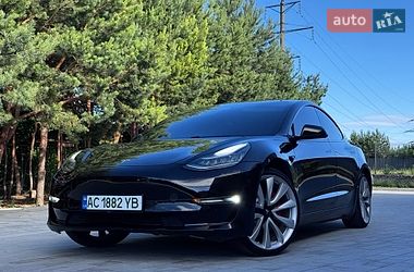 Tesla Model 3 2018