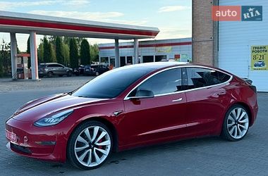 Tesla Model 3  2018