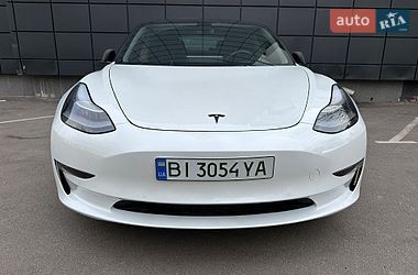 Седан Tesla Model 3 2021 в Полтаві