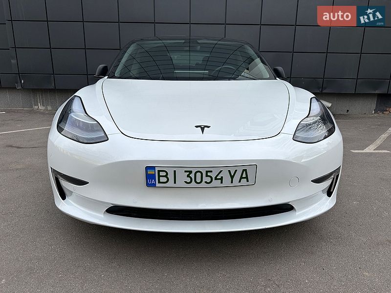 Седан Tesla Model 3 2021 в Полтаві
