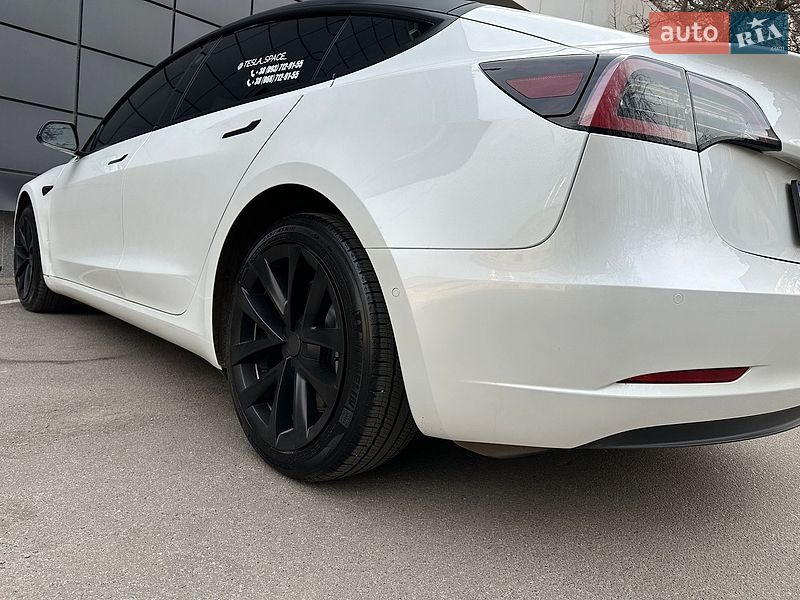 Седан Tesla Model 3 2021 в Полтаві
