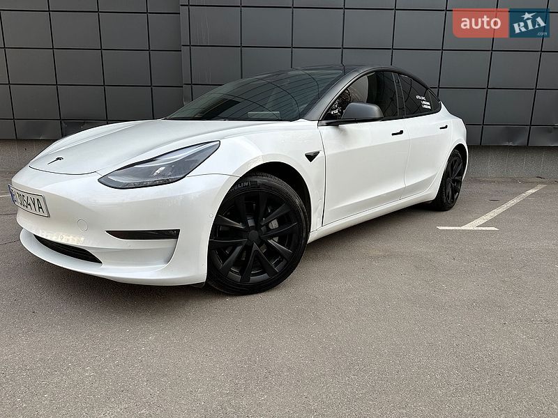 Седан Tesla Model 3 2021 в Полтаві