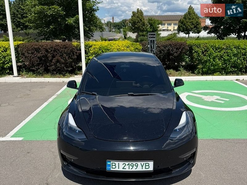 Tesla Model 3 2021