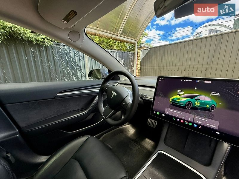 Седан Tesla Model 3 2022 в Киеве