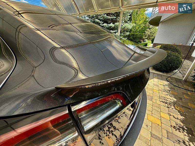 Седан Tesla Model 3 2022 в Киеве