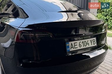 Седан Tesla Model 3 2022 в Днепре