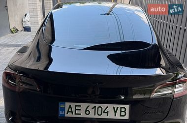 Седан Tesla Model 3 2022 в Днепре