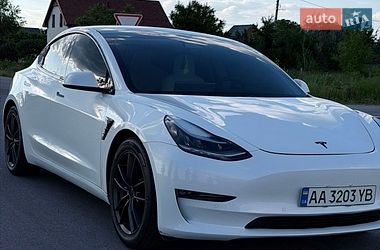 Седан Tesla Model 3 2020 в Дніпрі