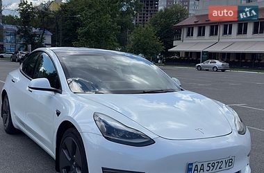 Tesla Model 3  2023