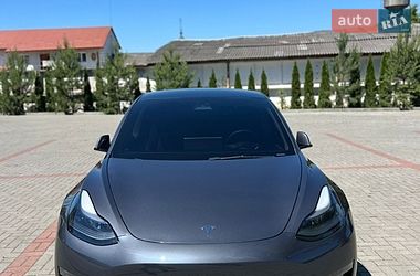 Tesla Model 3  2023