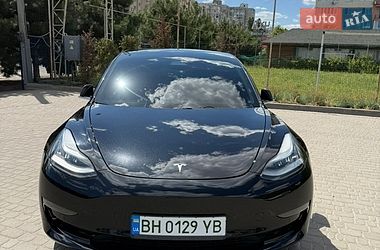 Tesla Model 3  2018