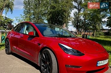 Tesla Model 3  2022