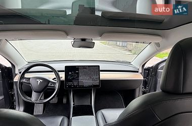 Седан Tesla Model 3 2018 в Луцьку