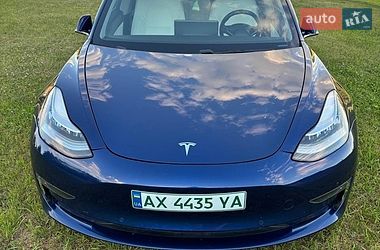 Tesla Model 3  2018