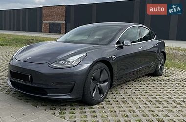Tesla Model 3  2019