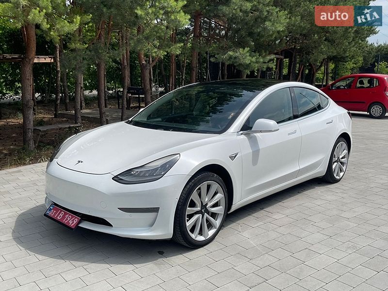 Tesla Model 3 2019
