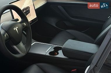 Седан Tesla Model 3 2022 в Львове