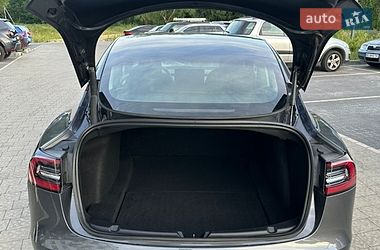 Седан Tesla Model 3 2022 в Львове