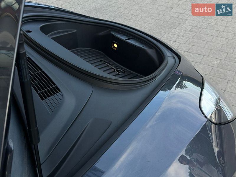 Седан Tesla Model 3 2022 в Львове