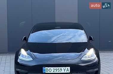 Tesla Model 3  2021