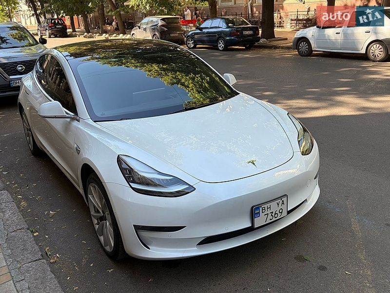 Седан Tesla Model 3 2018 в Одессе