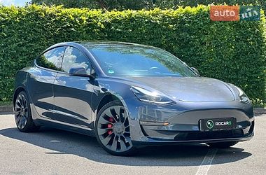 Tesla Model 3  2021