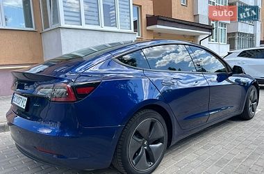 Седан Tesla Model 3 2019 в Львові