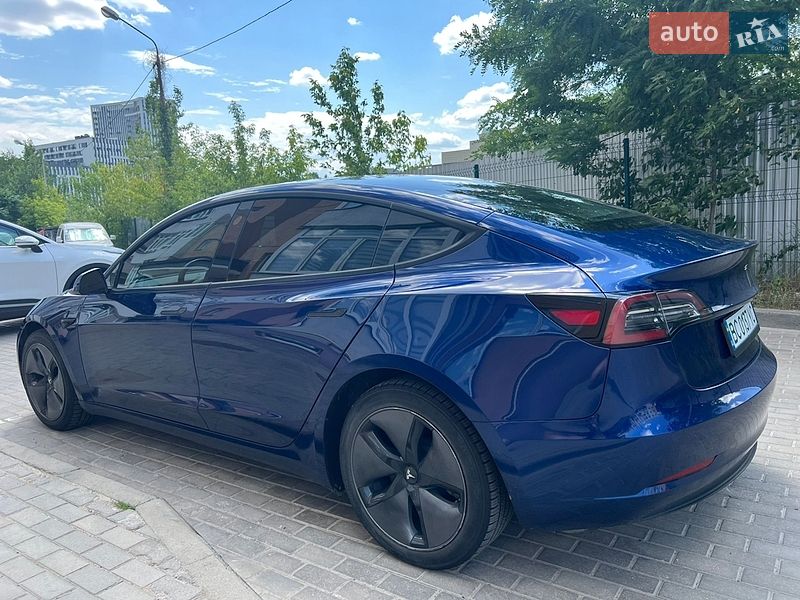 Седан Tesla Model 3 2019 в Львові
