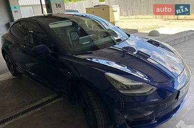 Седан Tesla Model 3 2019 в Львові