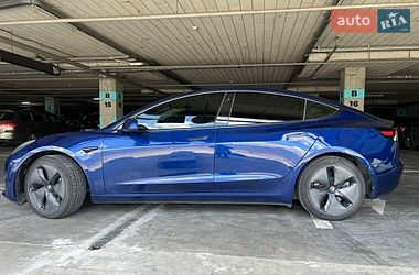 Седан Tesla Model 3 2019 в Львові
