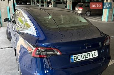 Седан Tesla Model 3 2019 в Львові