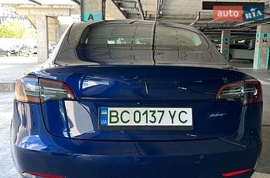 Седан Tesla Model 3 2019 в Львові