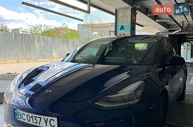 Седан Tesla Model 3 2019 в Львові