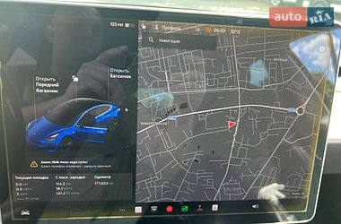 Седан Tesla Model 3 2019 в Львові