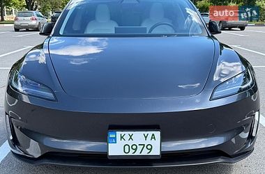 Седан Tesla Model 3 2025 в Харькове