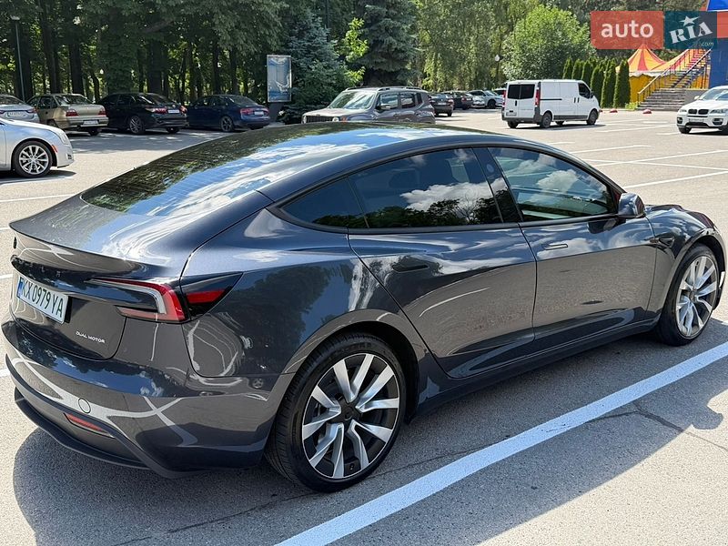 Седан Tesla Model 3 2025 в Харькове
