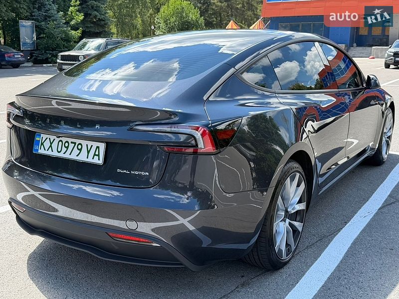 Седан Tesla Model 3 2025 в Харькове