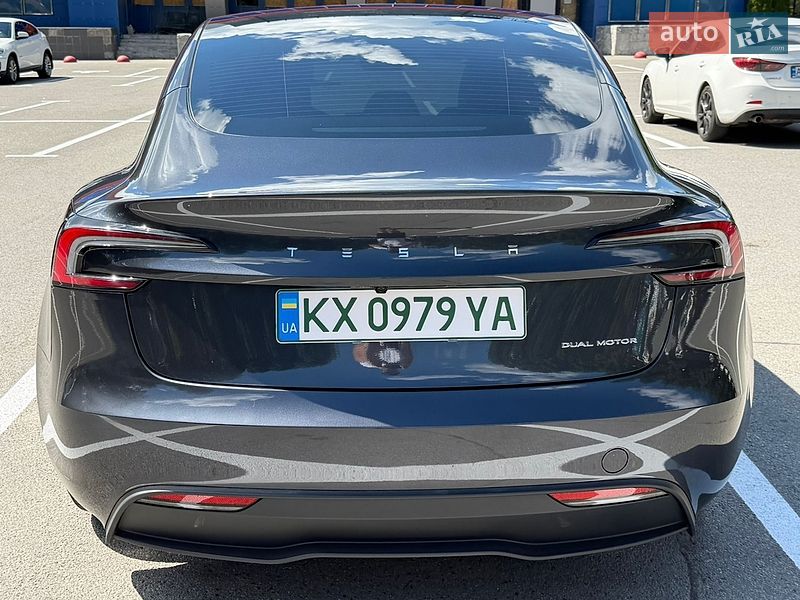 Седан Tesla Model 3 2025 в Харькове