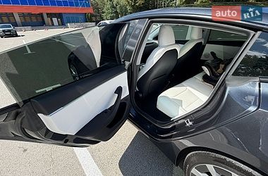 Седан Tesla Model 3 2025 в Харькове