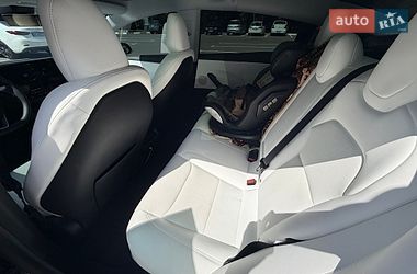 Седан Tesla Model 3 2025 в Харькове