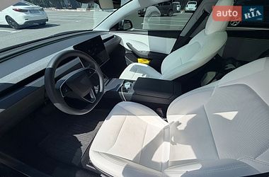 Седан Tesla Model 3 2025 в Харькове