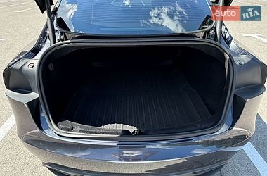 Седан Tesla Model 3 2025 в Харькове